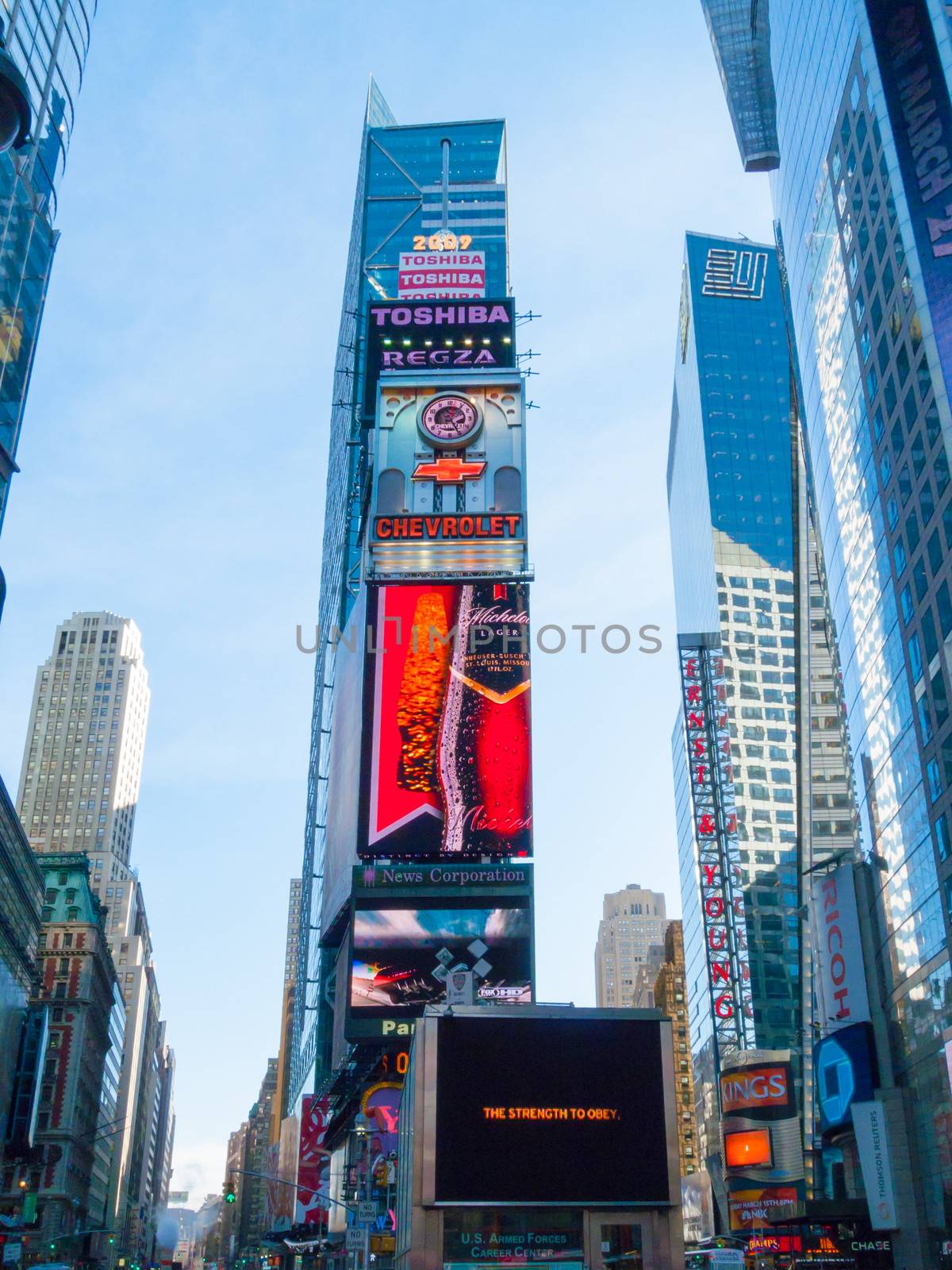 Times Square by Jule_Berlin