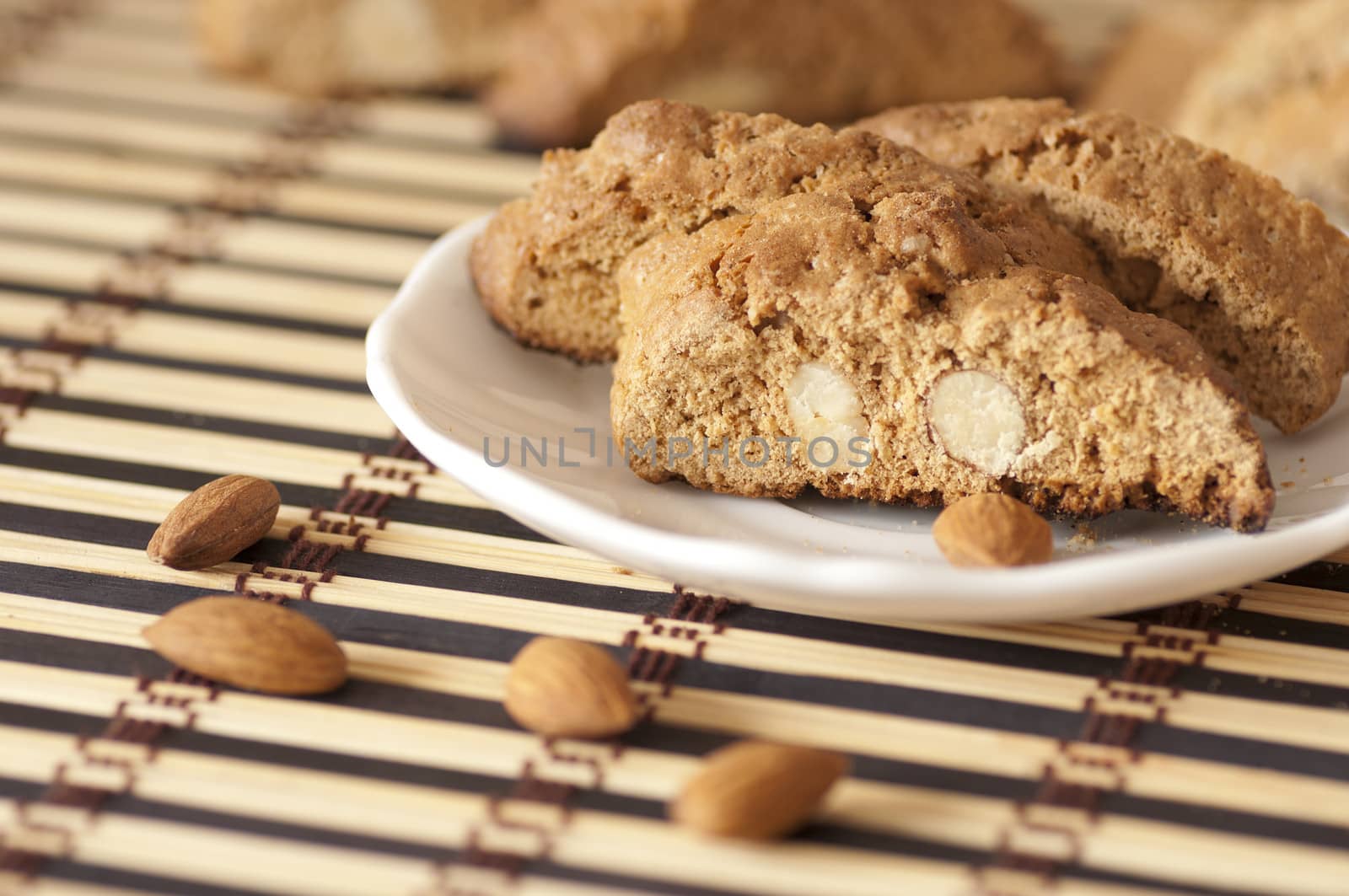 Delicious cantuccini cookies by dred