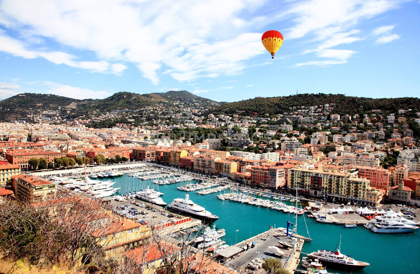 aerial view of the city of Nice and the harbor
