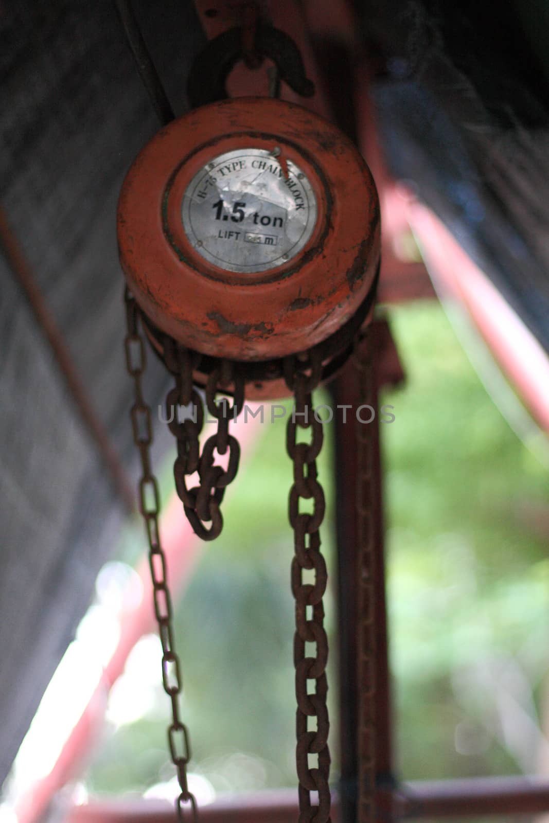 old windlass and chain by myrainjom01