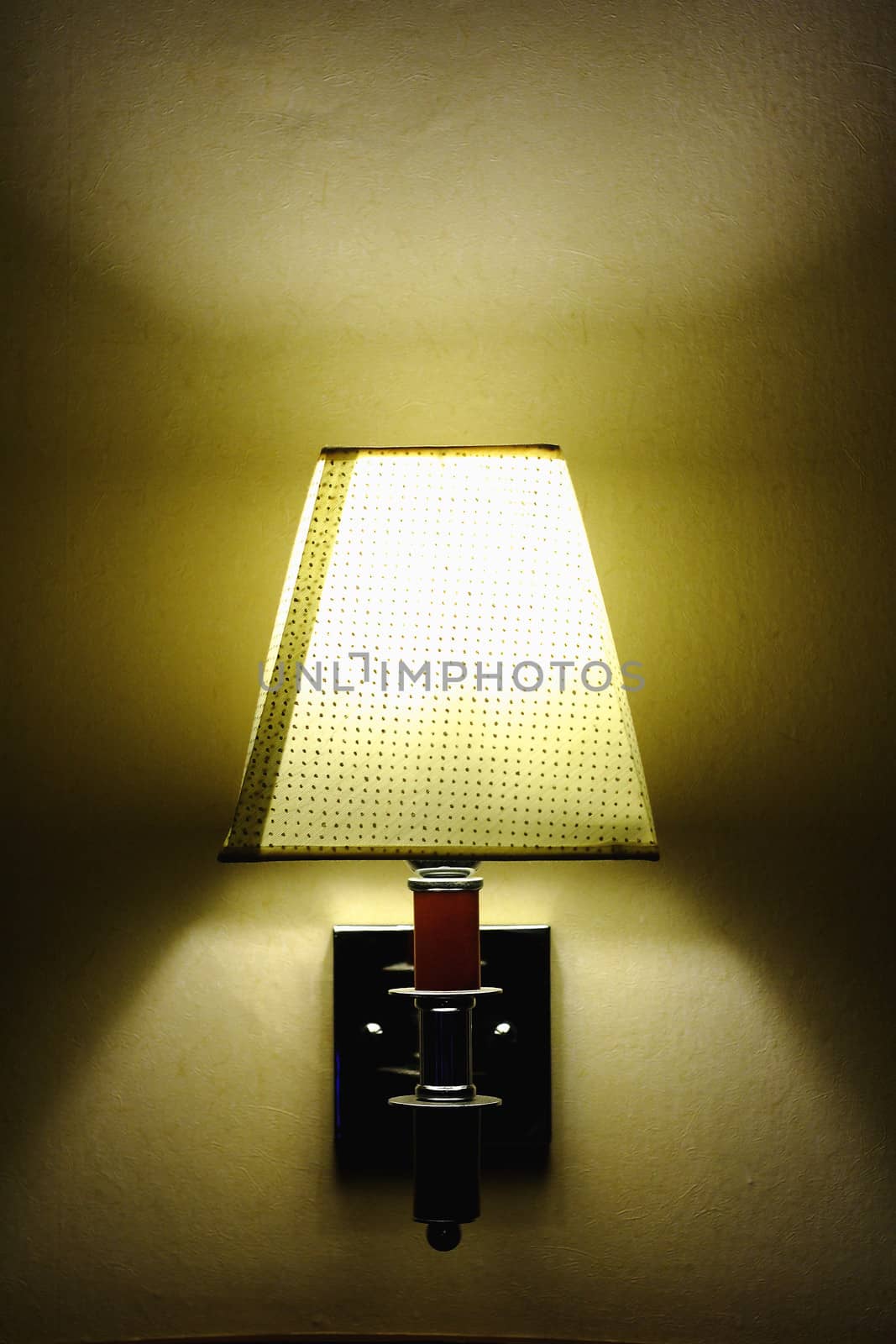 alcoholics lamp with yellow light. by myrainjom01