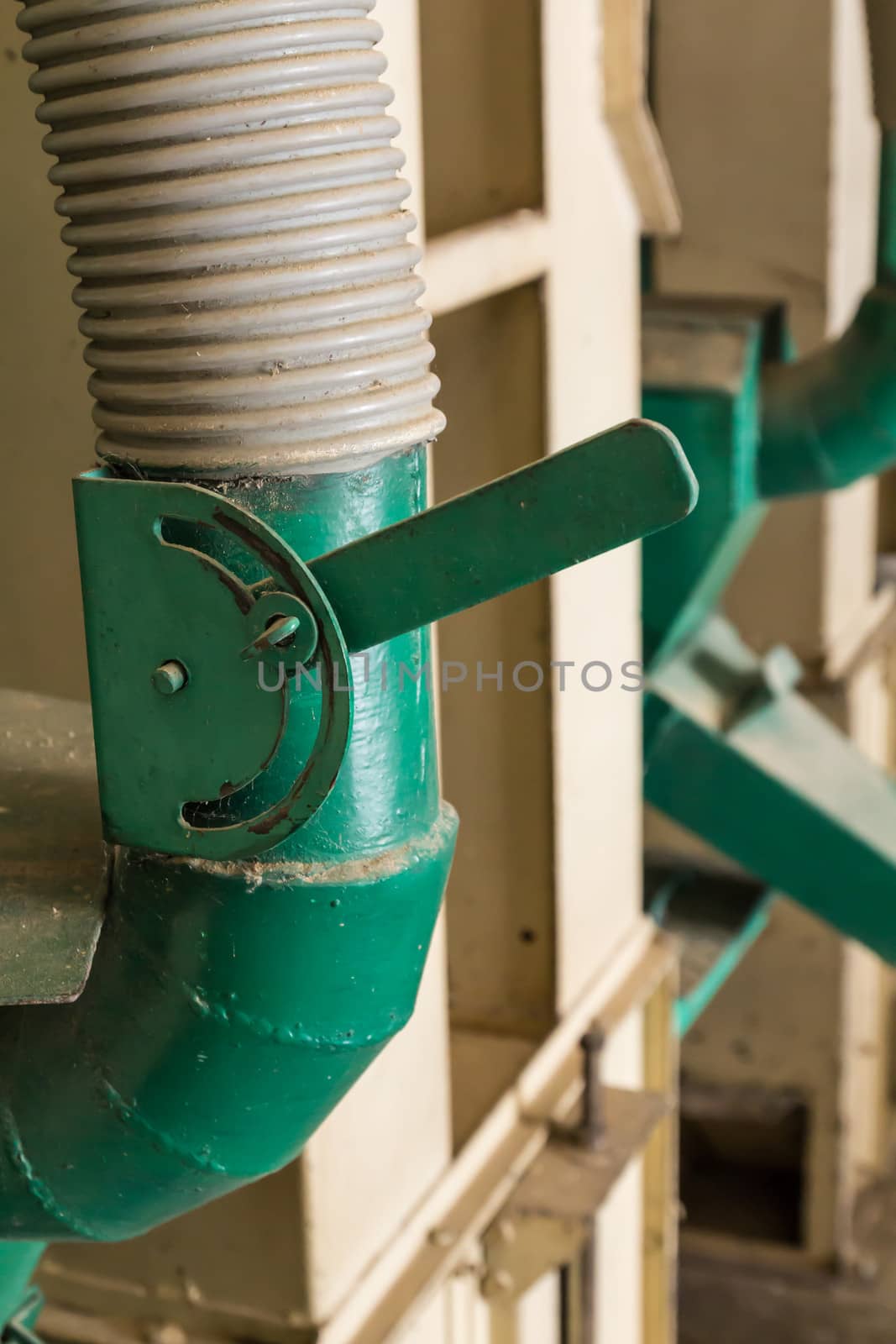 Green Lever control in the rice mill