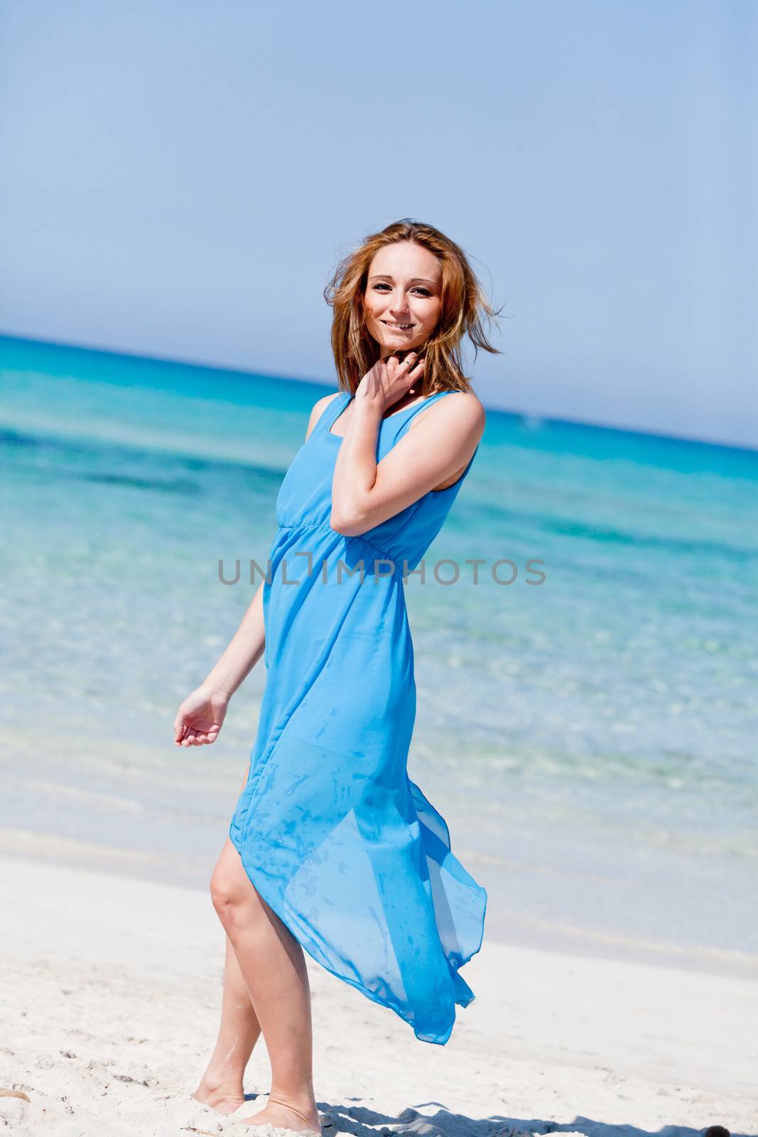 beautful happy woman on the beach lifestyle summertime carefree