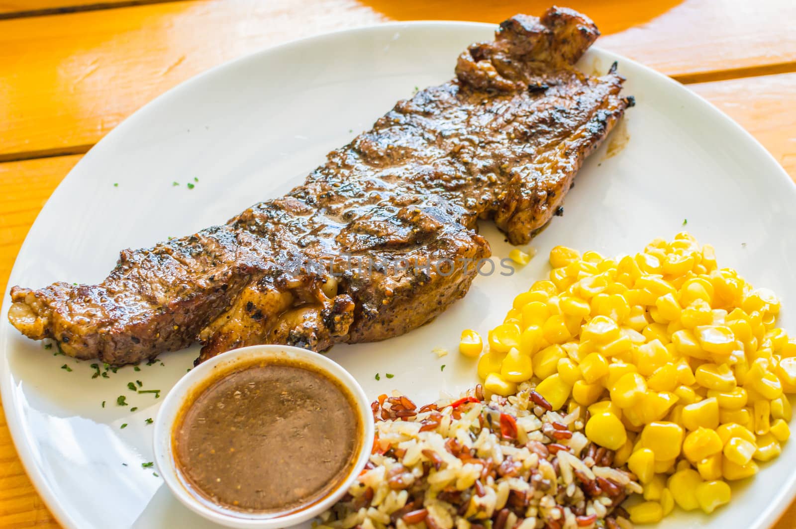 Steaks and roasts. Serve the ready on the table.
