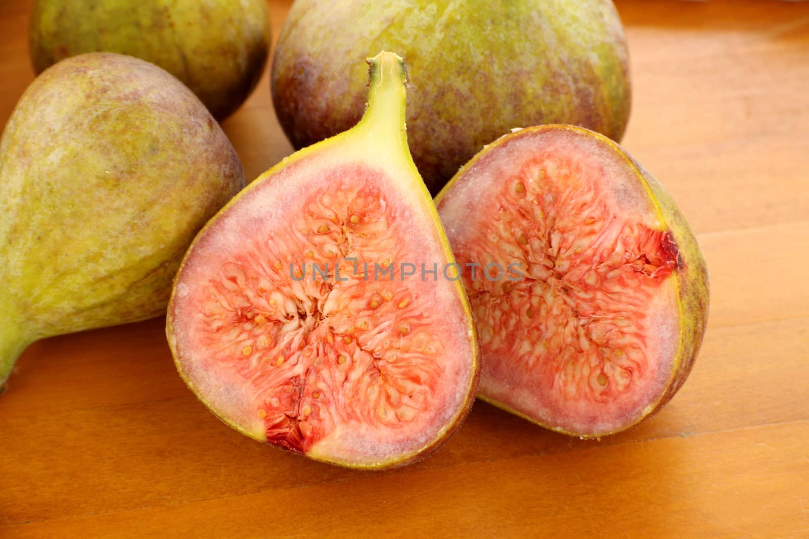 Fresh Figs by jabiru