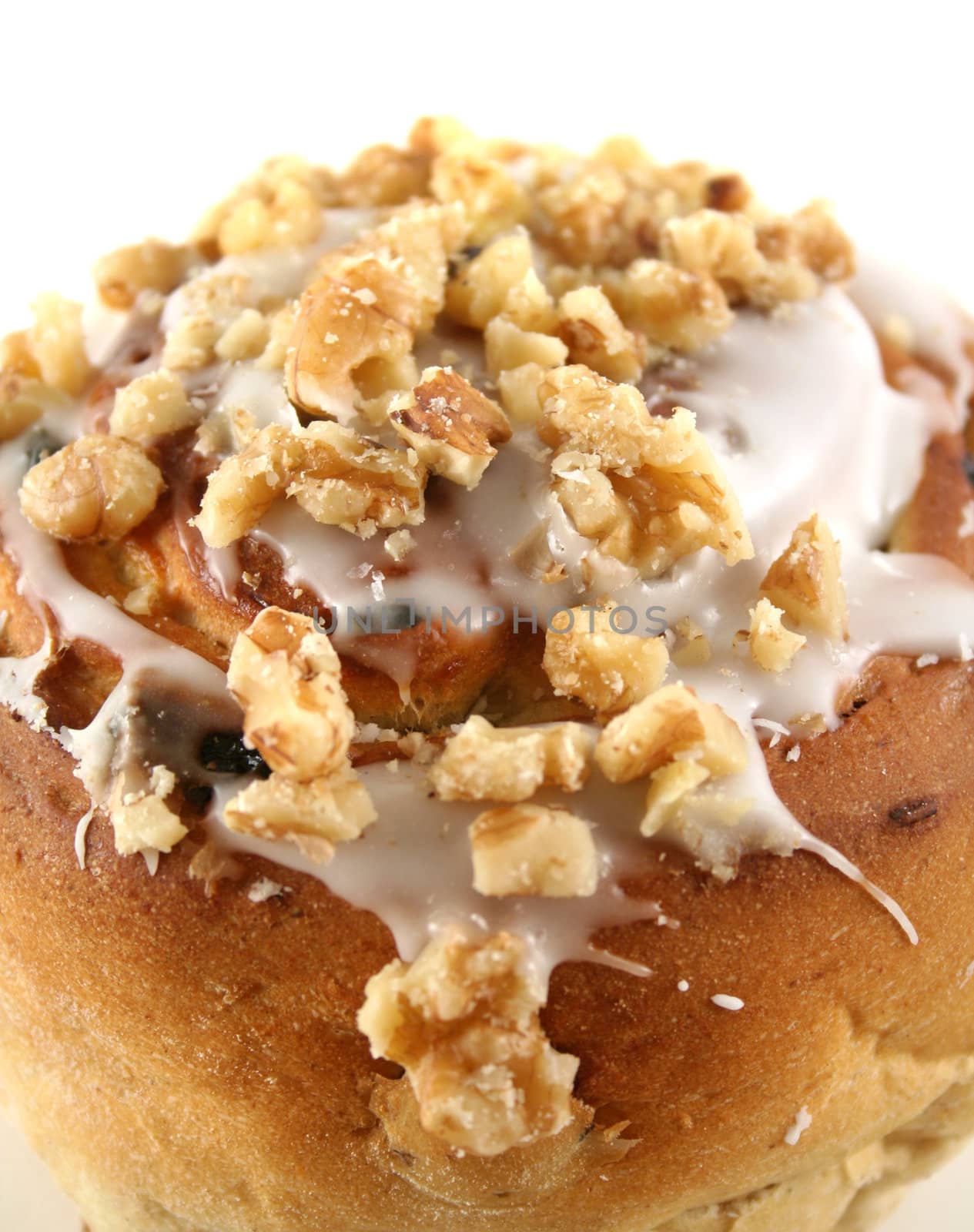 Sticky Bun With Walnuts by jabiru