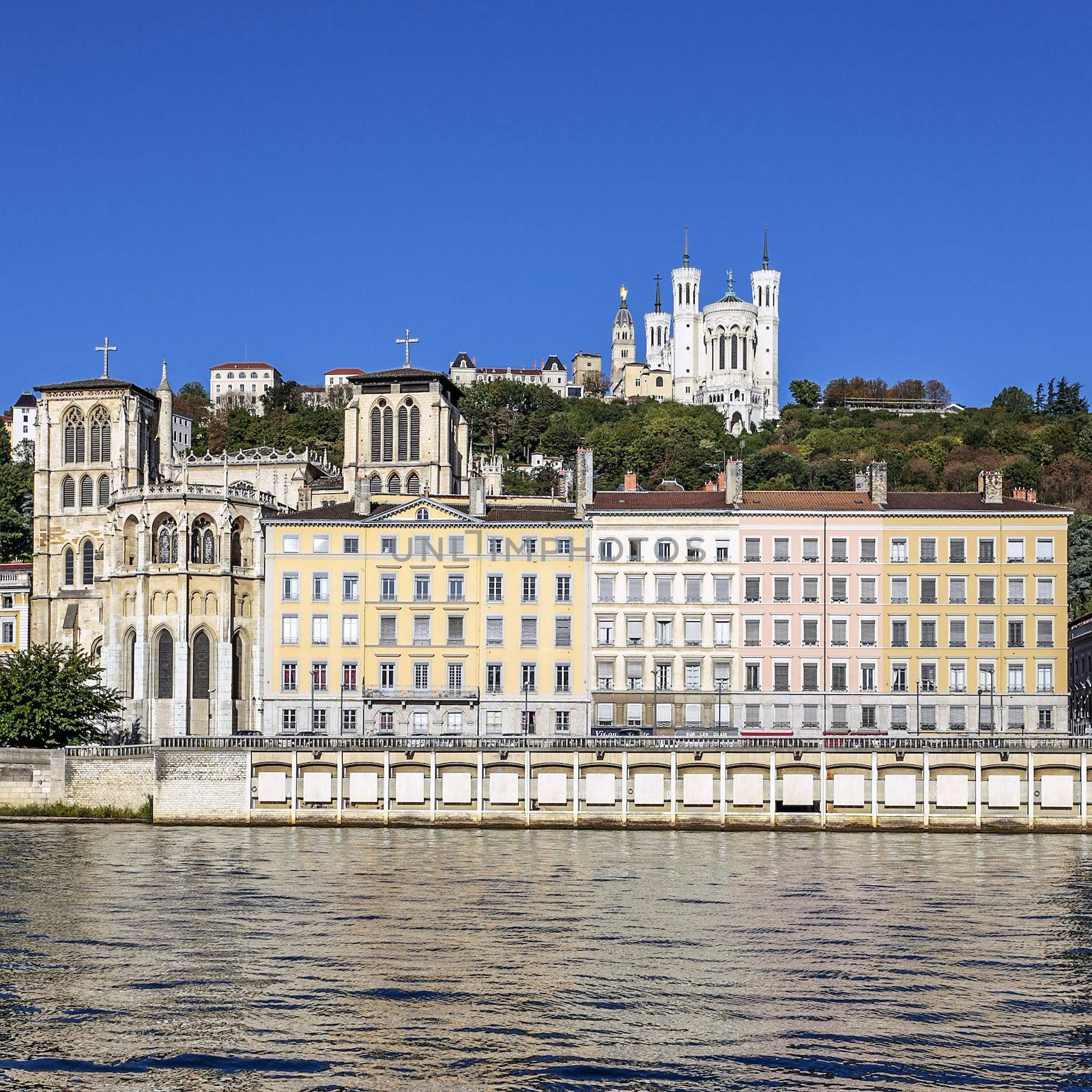 View of Lyon city by vwalakte