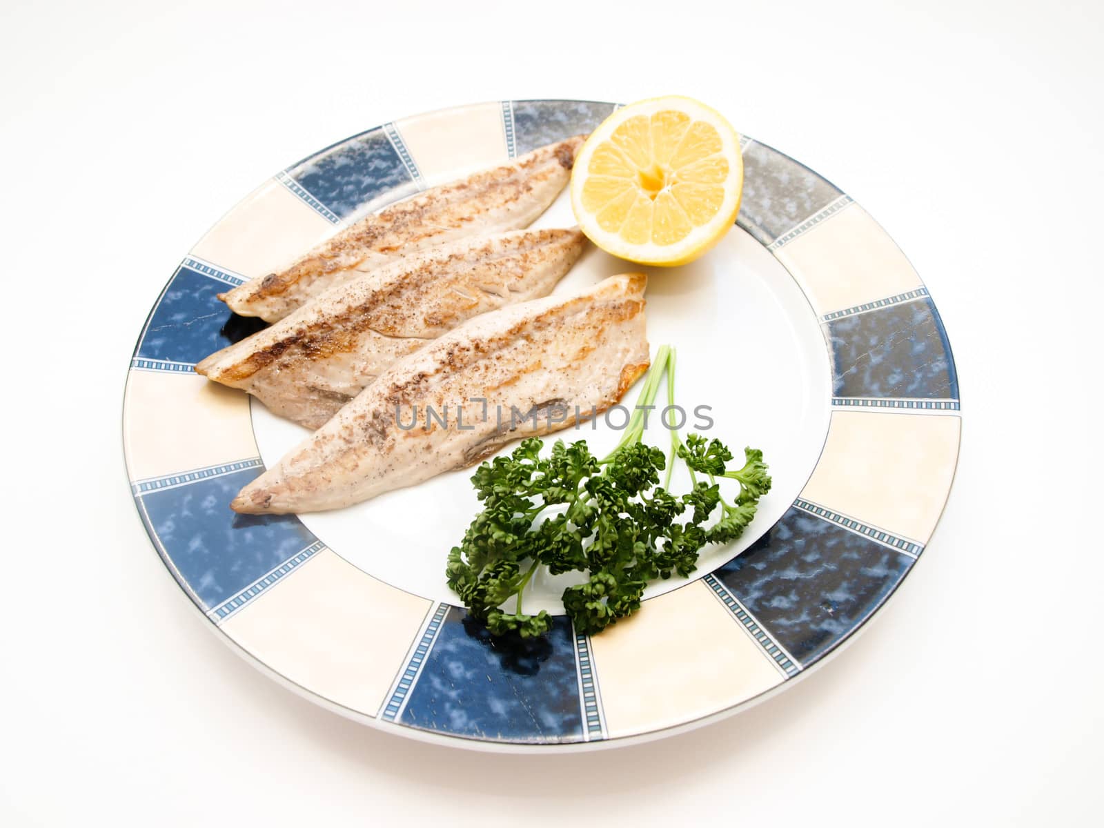 Fried mackerel filet by Arvebettum