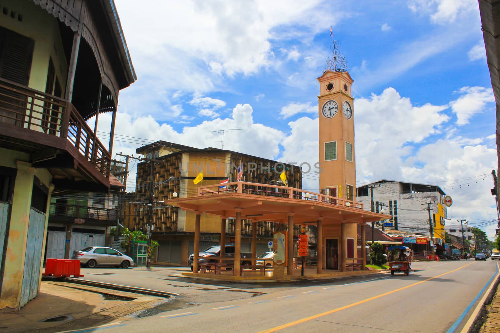 Vietnamese memorial clock tower is built in Thailand.