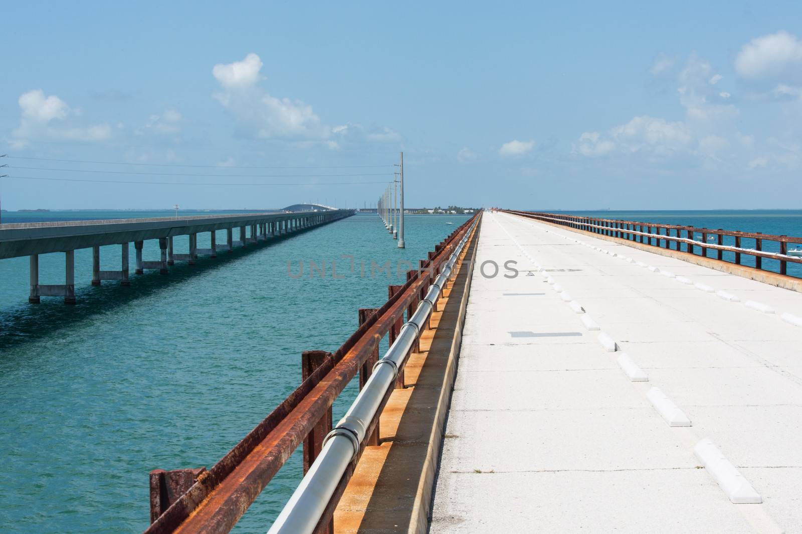 The Historic Seven Mile Bridge by picturyay