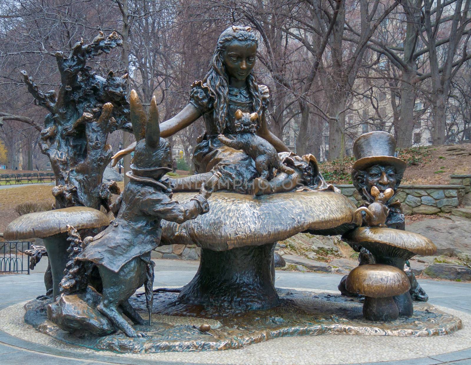 sculpture of Alice in Wonderland in the Central Park of NYC