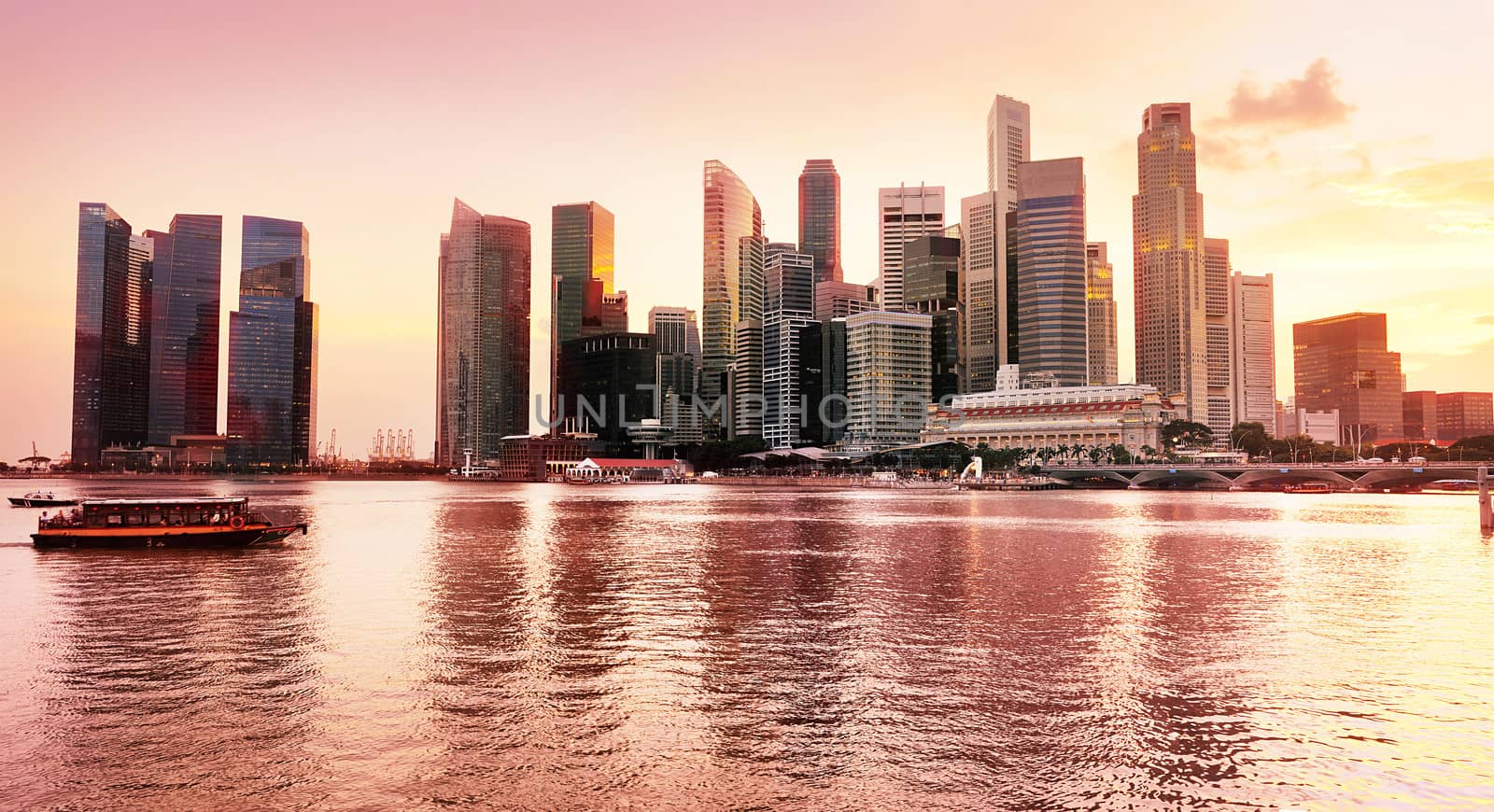 Panramic view of Singapore downtown at a beautiful sunset 