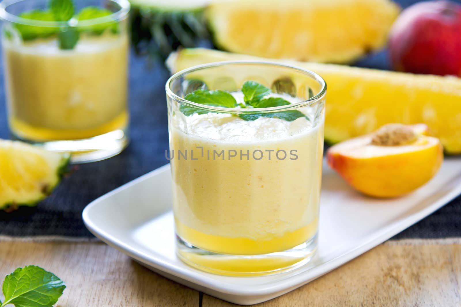 Pineapple with Peach smoothie by vanillaechoes
