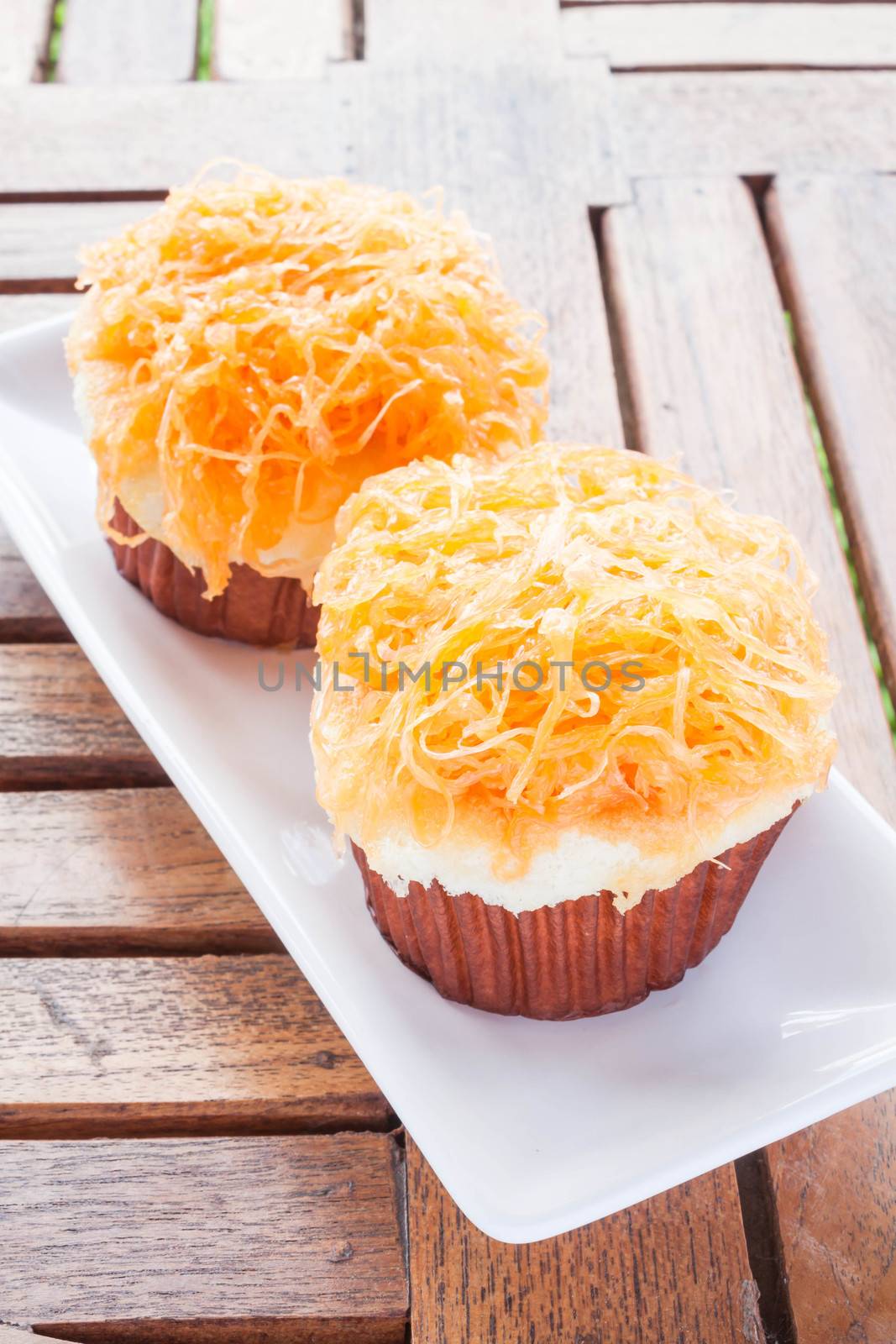 Gold egg yolk thread cup cakes by punsayaporn