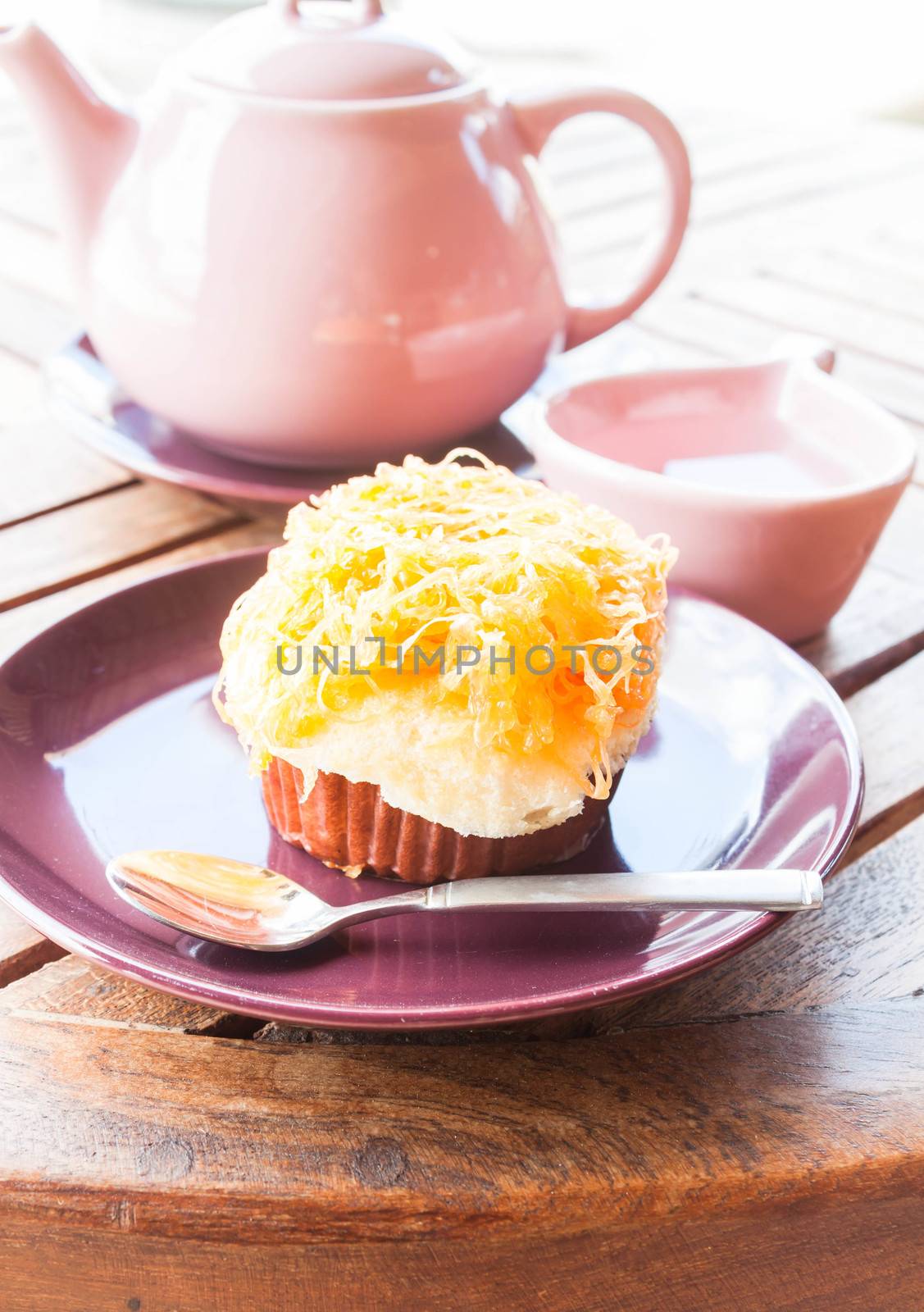 Break set of hot white tea and cup cake, stock photo