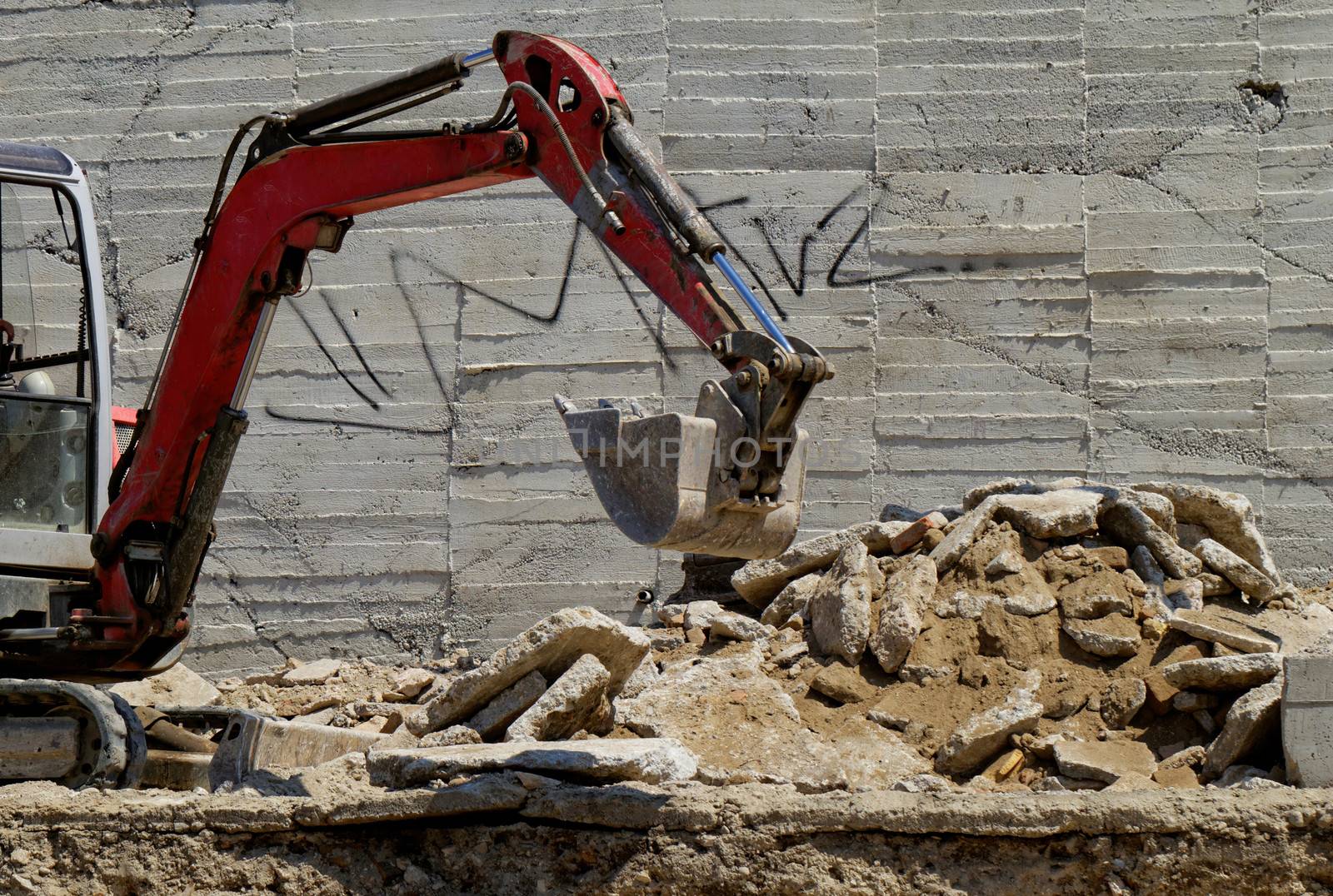 the excavator working on a construction site