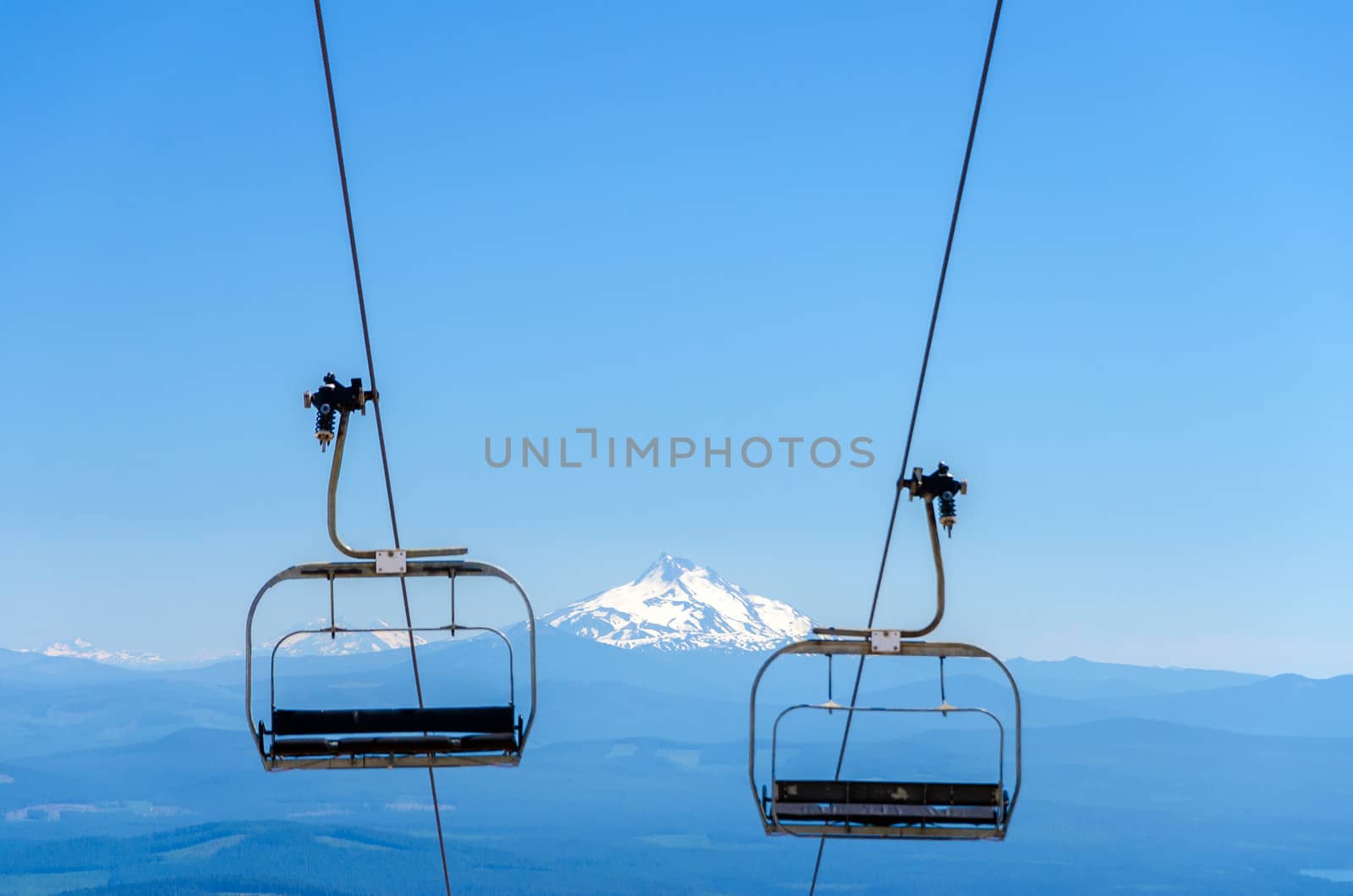 Chairlift with Mount Jefferson in the background
