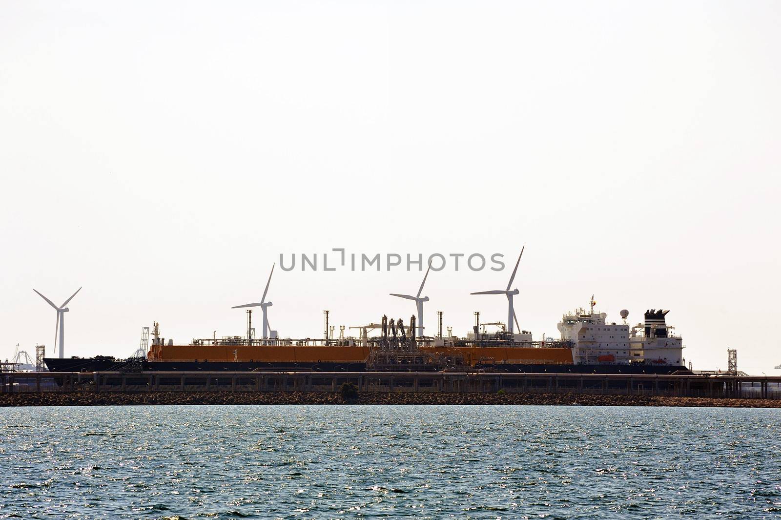 quay methane tanker to discharge its cargo in France with the wearing of Fos-sur-Mer beside Marseilles