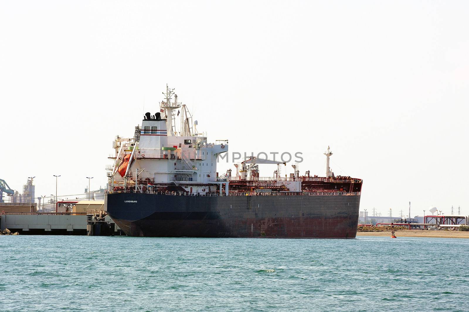 quay tanker to discharge its cargo in France with the wearing of Fos-sur-Mer beside Marseille