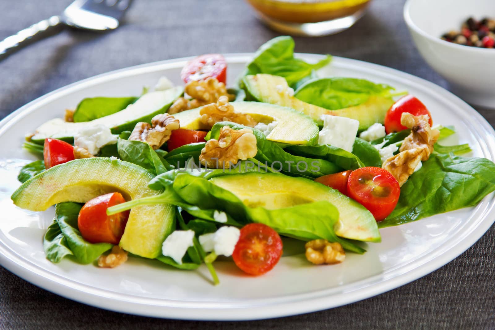 Avocado with Spinach, Feta and Walnut salad