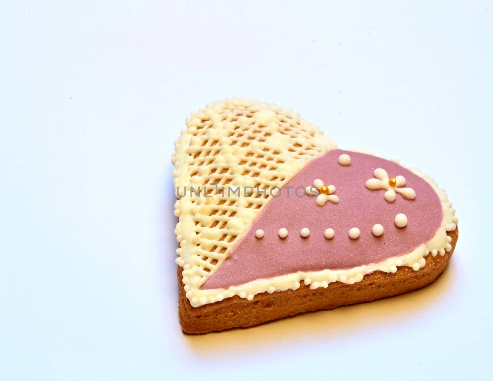 One decorated gingerbread hearts by Ahojdoma