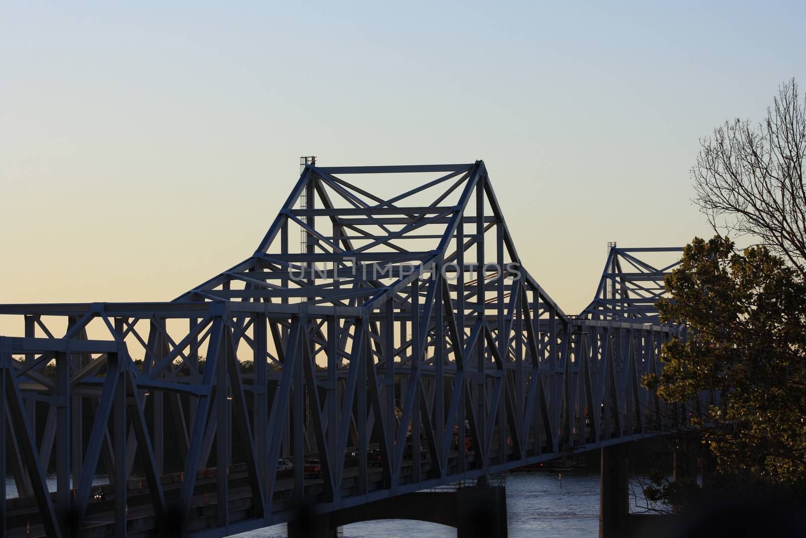 Bridge crossing Mississippi River at Vicksburg, Mississippi