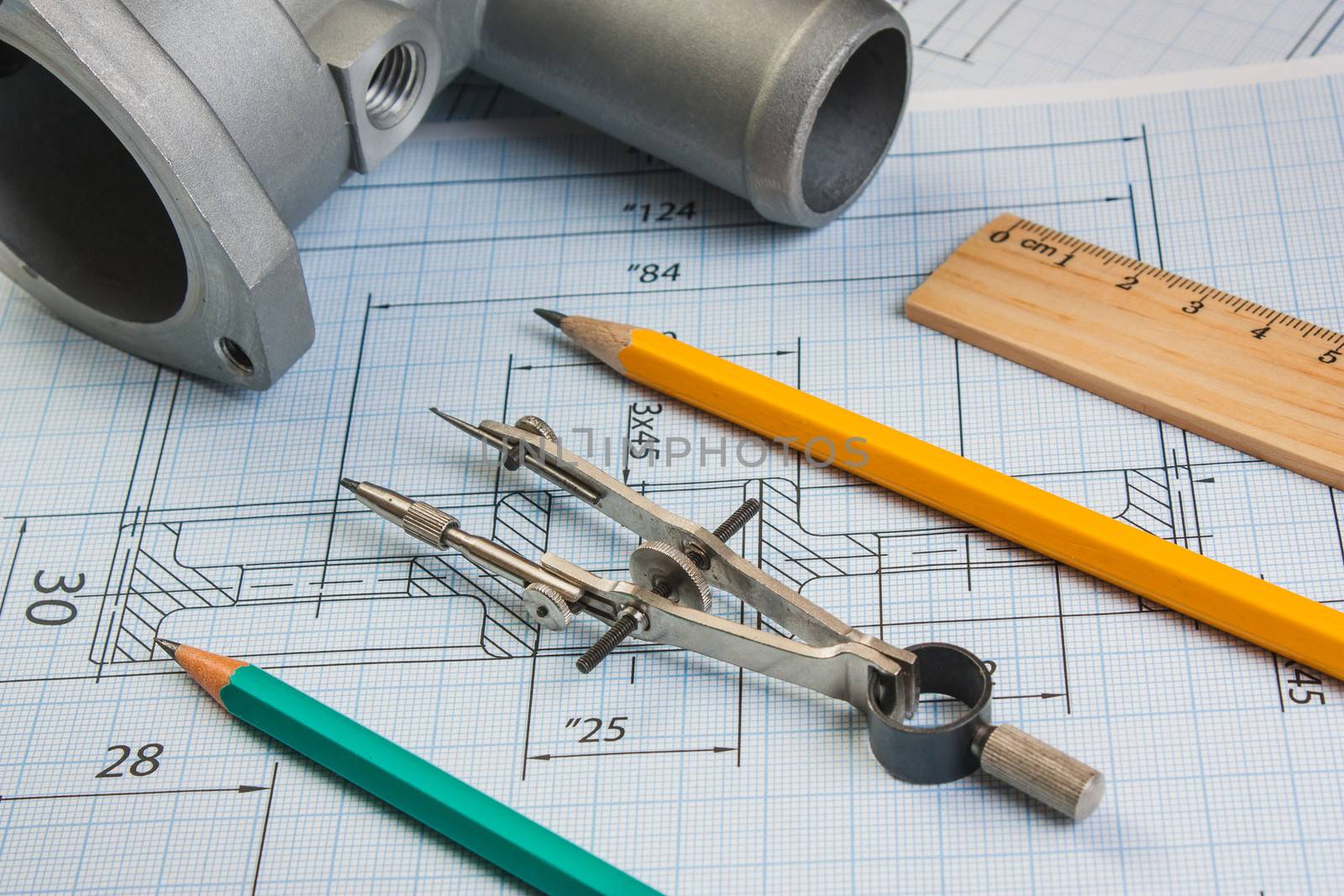 drawings of mechanisms with parts and tools