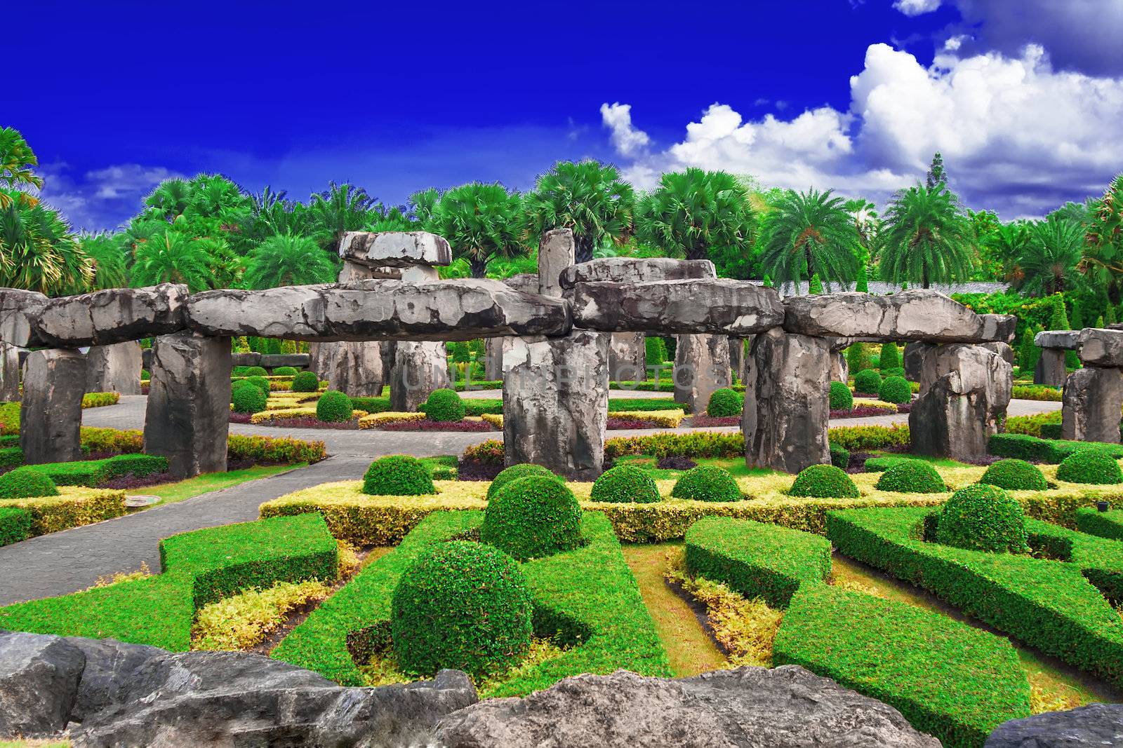 The composition of the stones. Nong Nooch. Thailand. Summer 2013.