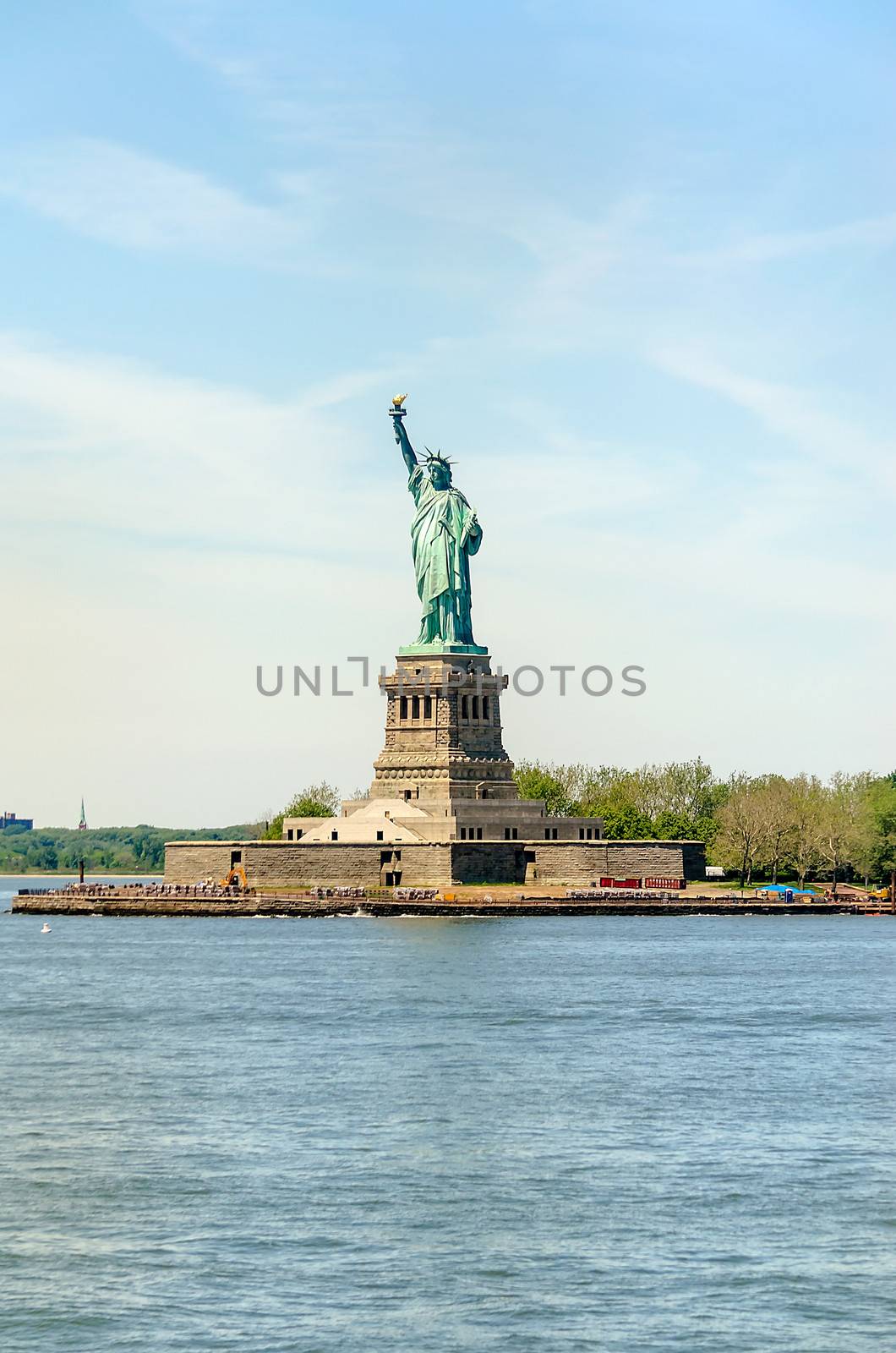 Statue of Liberty by marcorubino