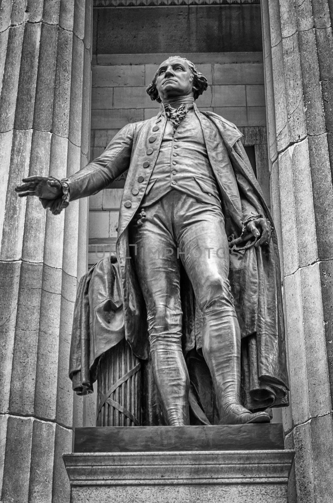 George Washington Statue by marcorubino