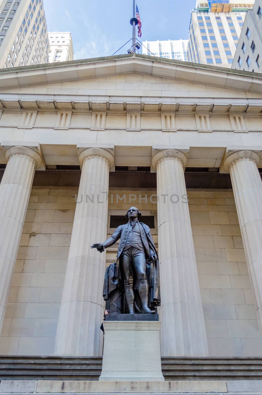 Facade of the Federal Hall with Washington Statue on the front, Manhattan, New York City