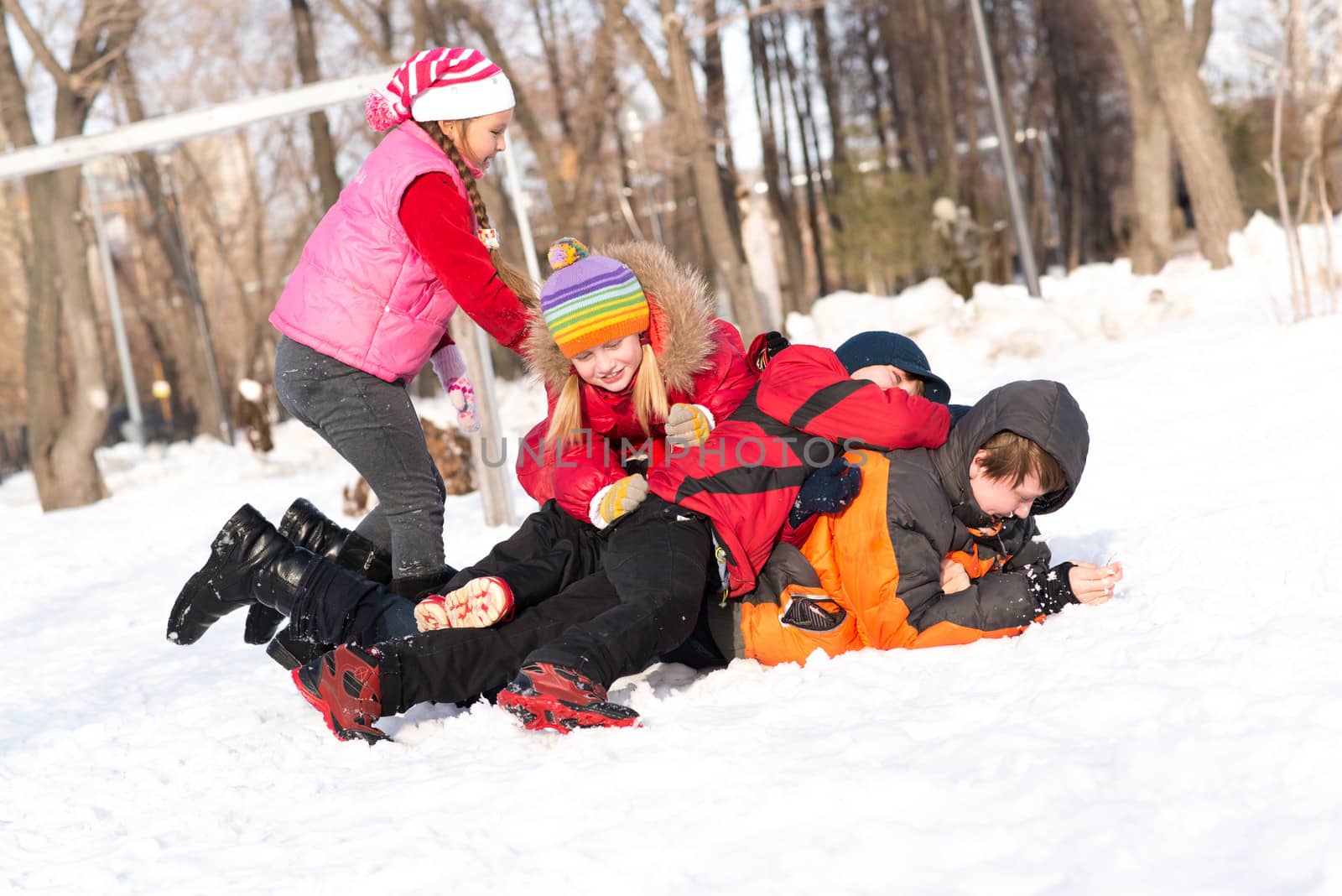 Children in Winter Park fooled in the snow by adam121