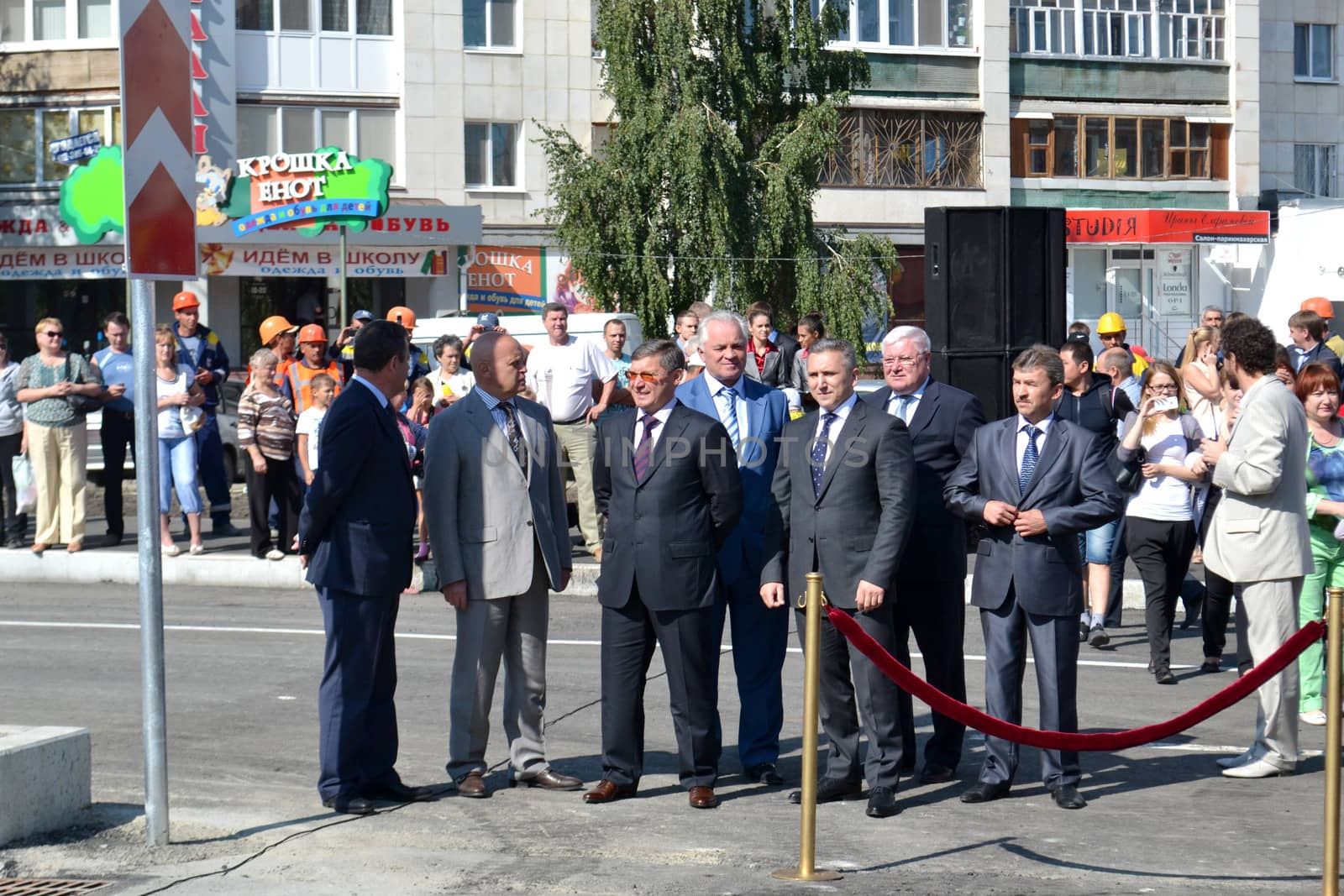 The governor of the Tyumen region Vladimir Yakushev at official opening of a new traffic intersection on Melnikayte St., Tyumen. 22.08.2013