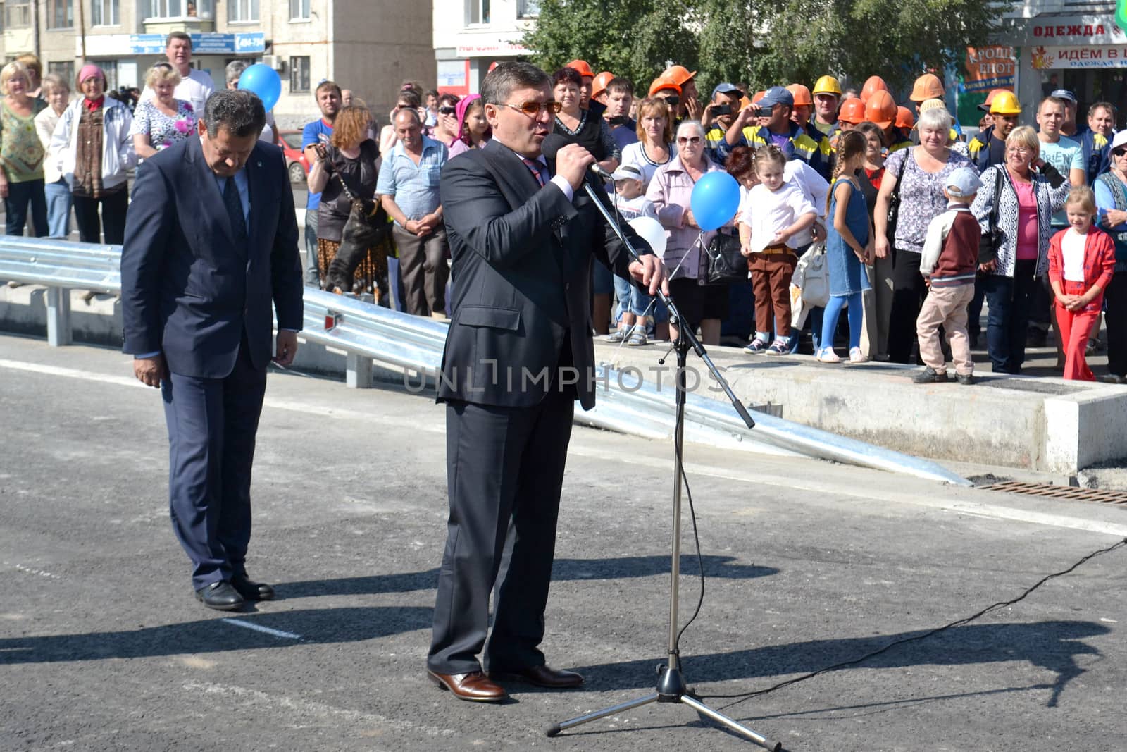 The governor of the Tyumen region Vladimir Yakushev at official opening of a new traffic intersection on Melnikayte St., Tyumen.