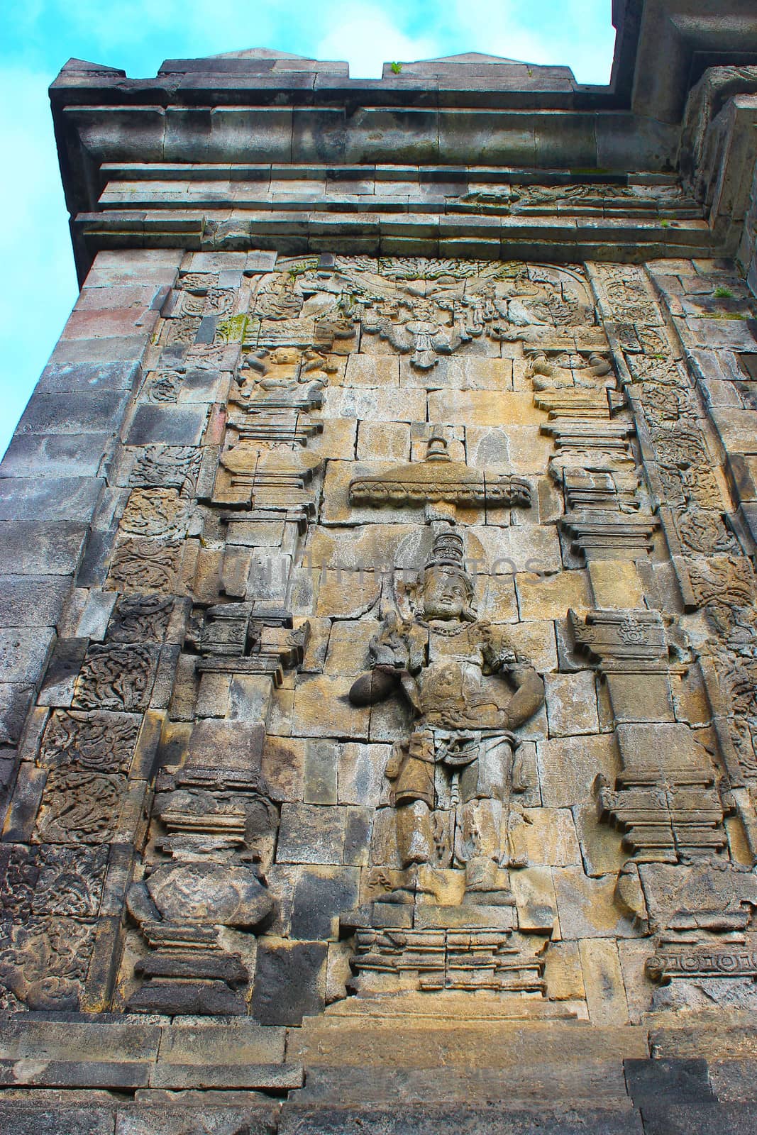 Hindu temple in Java by tboyajiev