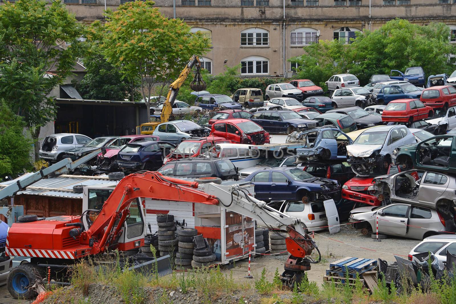 Cars that have finished their lives, are now massed for possible recycling in whole or in part of them.