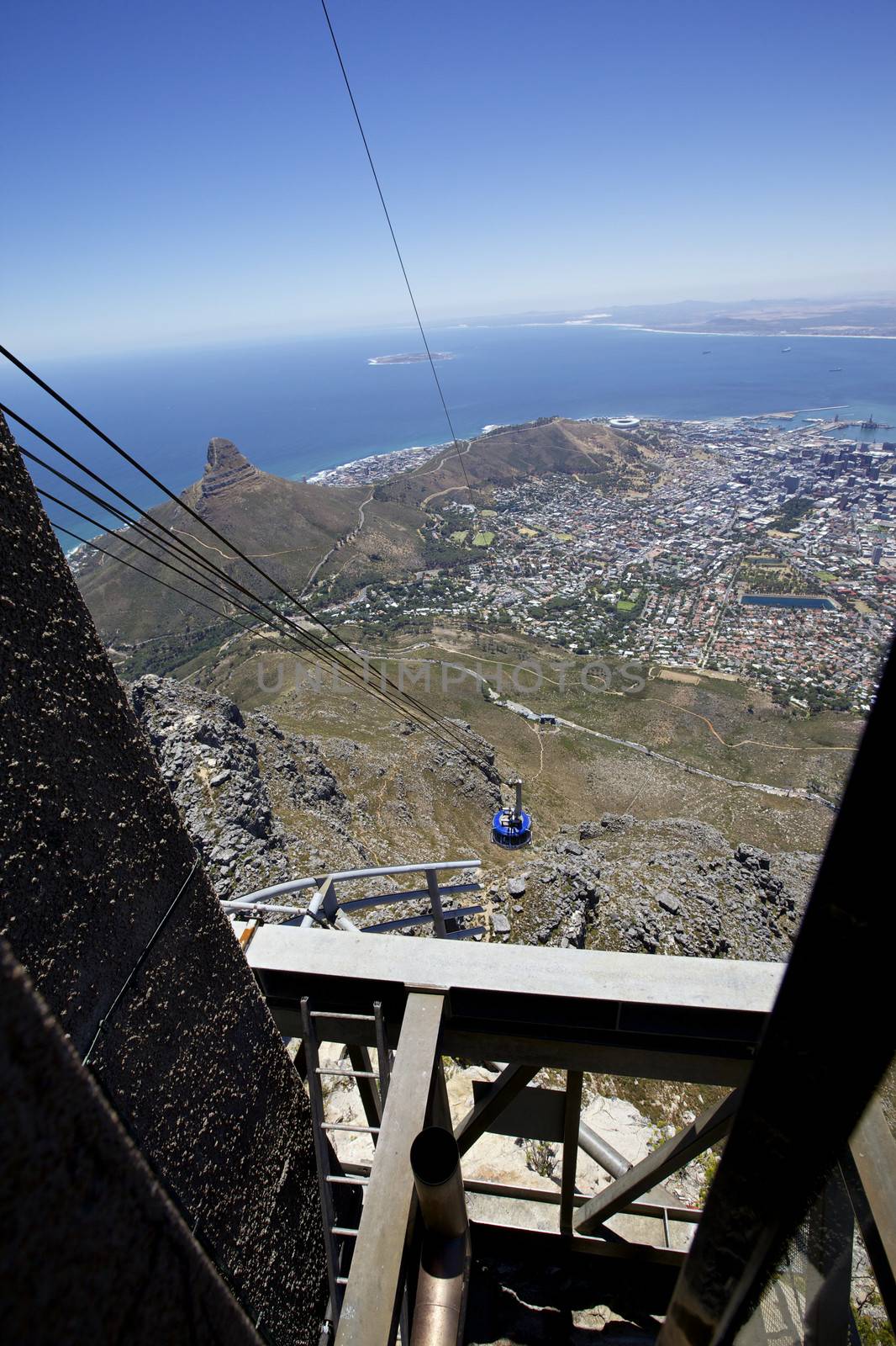 Cape Town, Table mountain by instinia