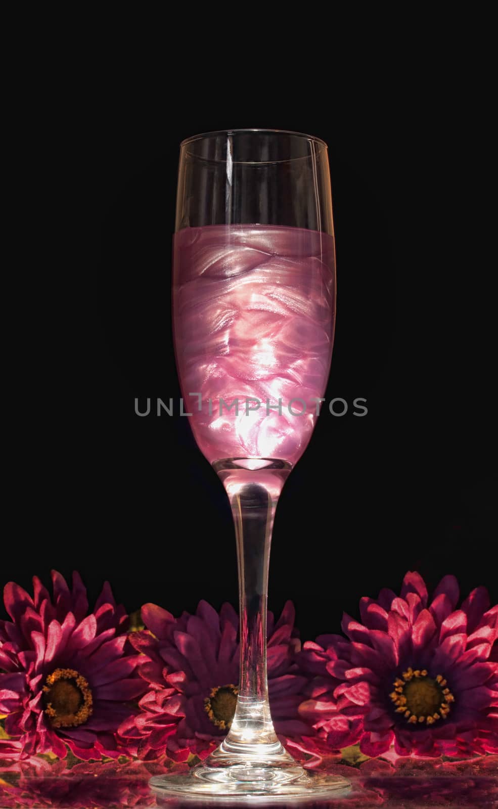 raspberry mousse in a champagne glass