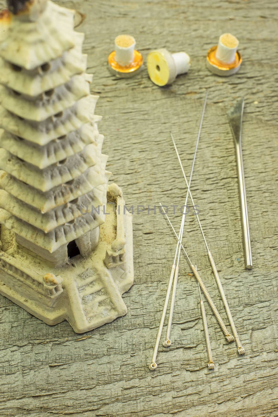 acupuncture needles and moxibustion cones