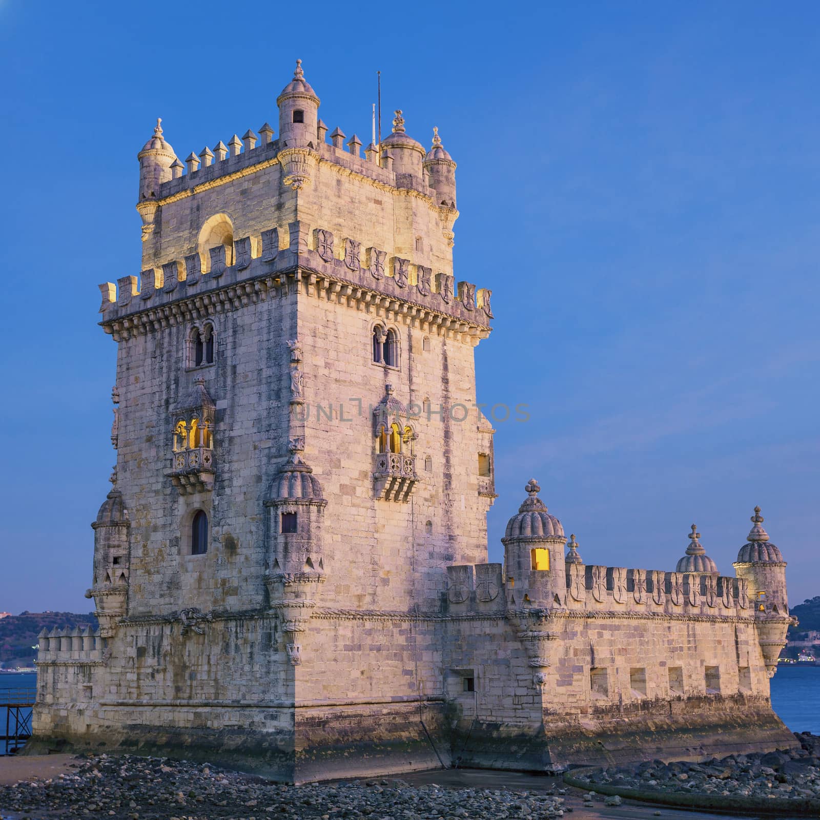 Belem tower at sunset by vwalakte