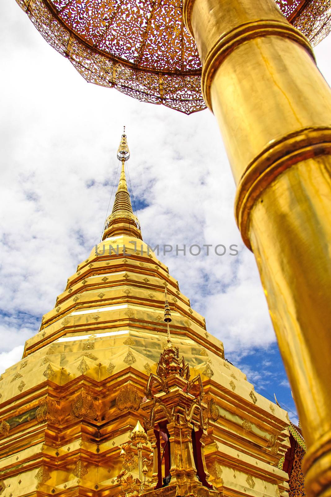 Pra Thad Doi Suthep Temple by liewluck