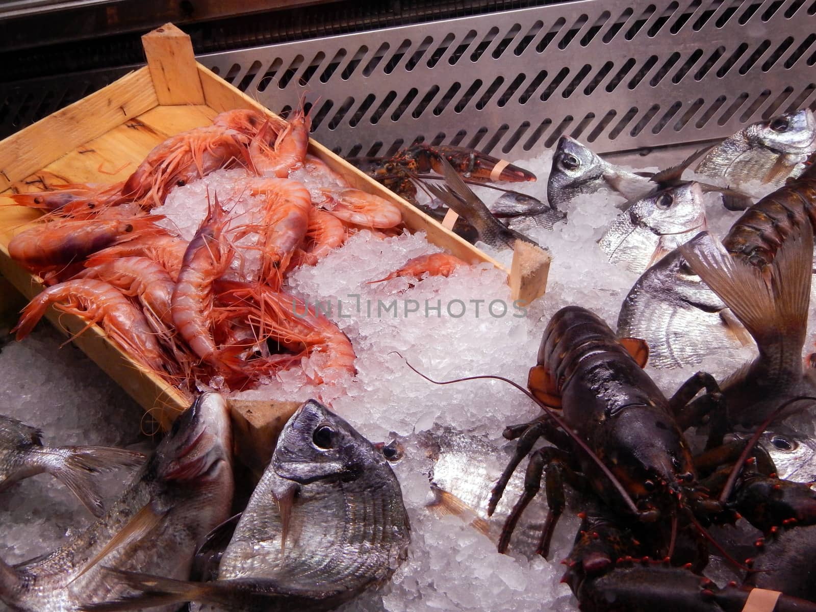 A beautiful display of fresh fish at the restaurant.