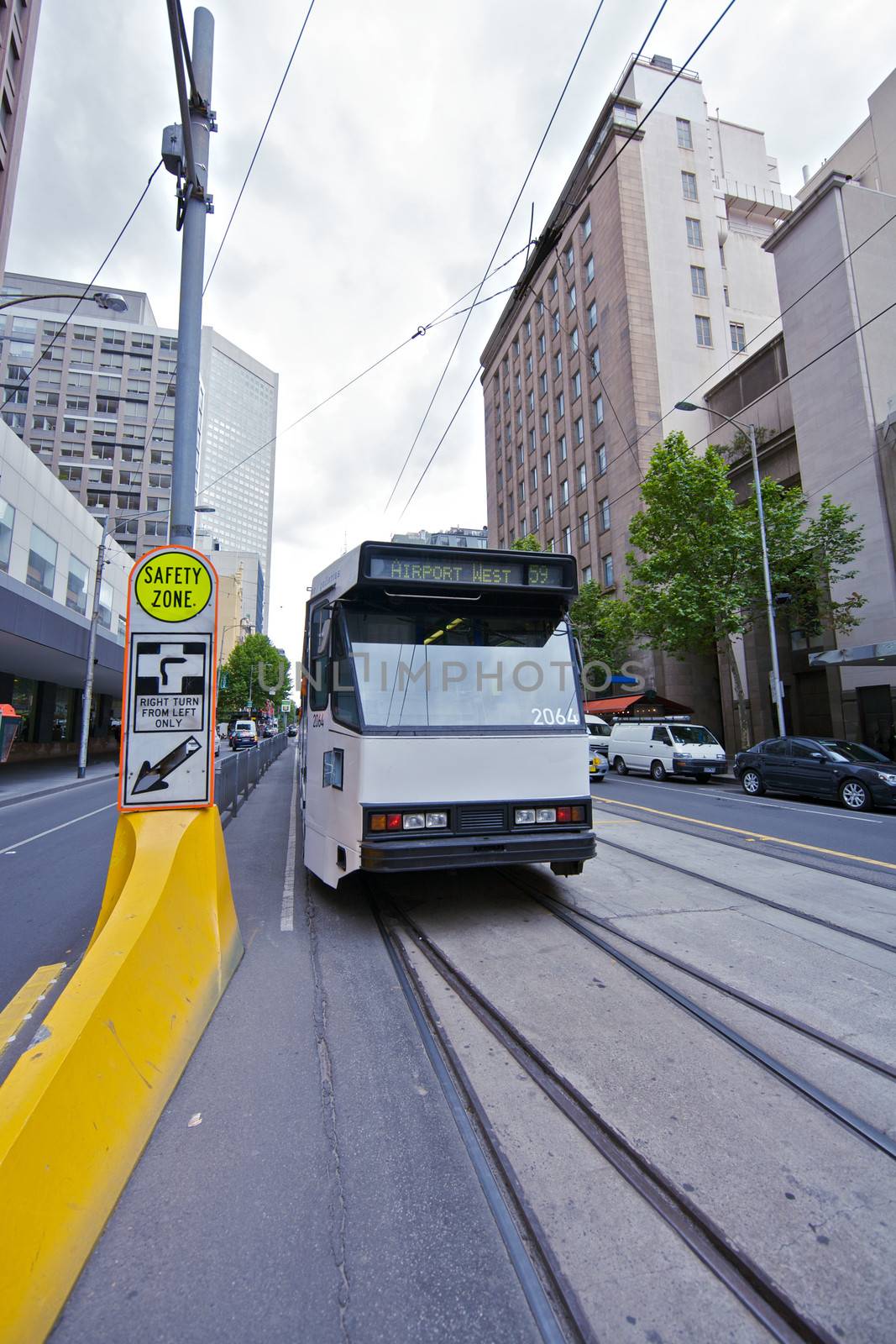 Melbourne, Trams by instinia