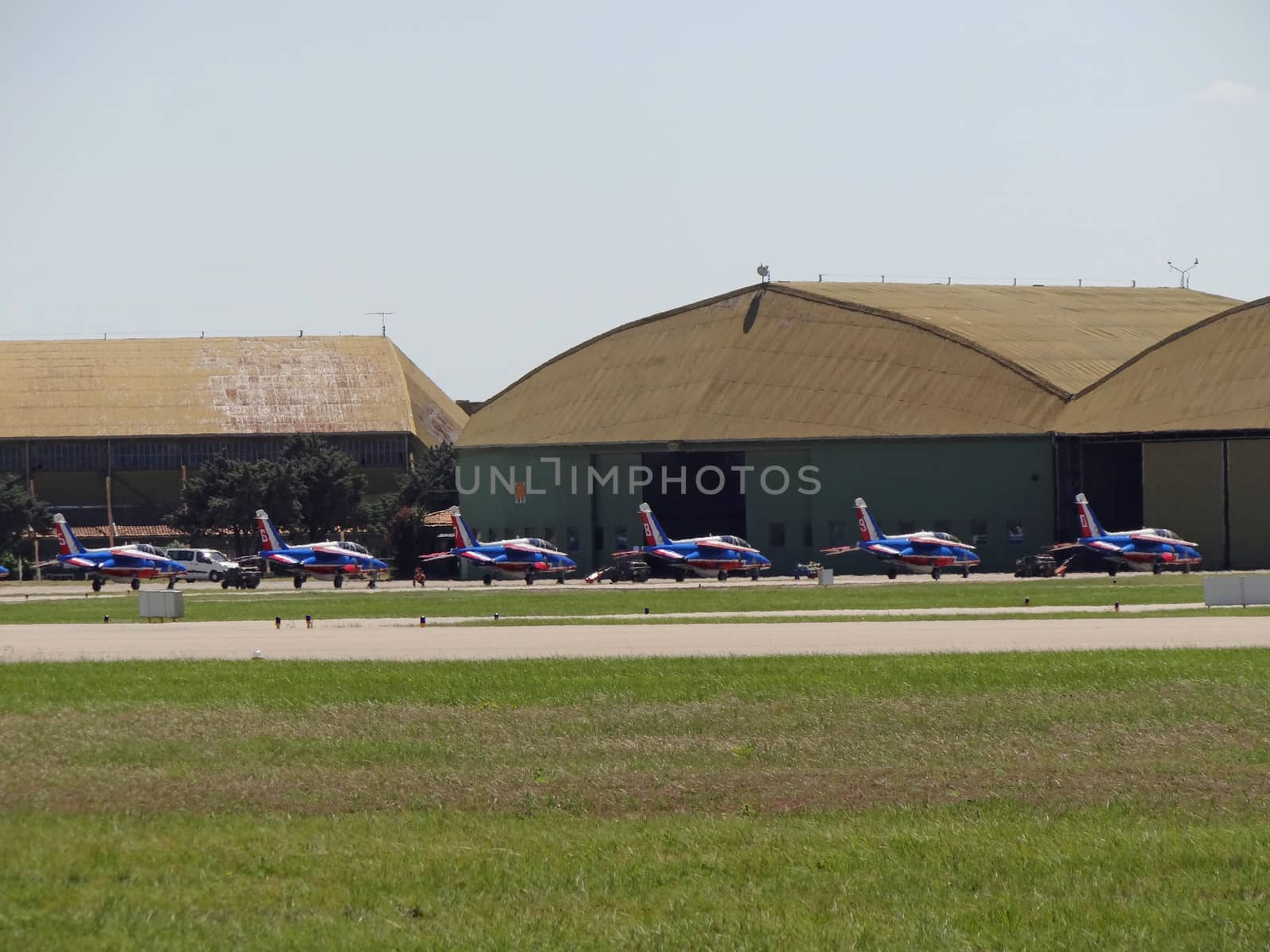 patrouille de france on the ground by gegelaphoto