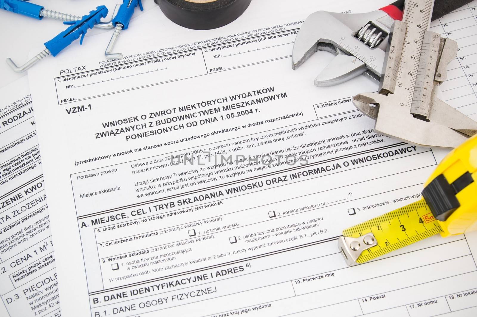 Polish tax form and tools. Credit for home construction.