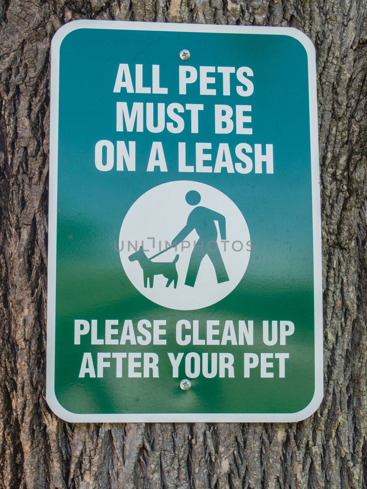 All Pets Must Be On A Leash Signs Aware Owners Of Pet Restrictions