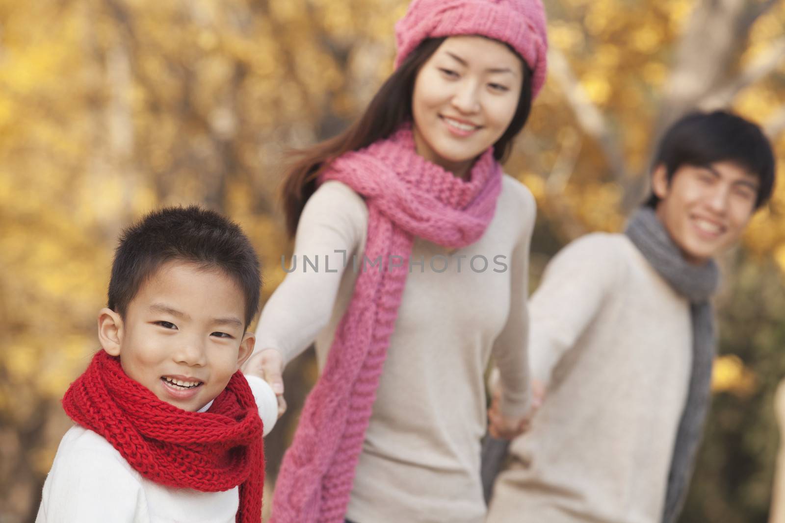Happy Family in the Park in Autumn by XiXinXing
