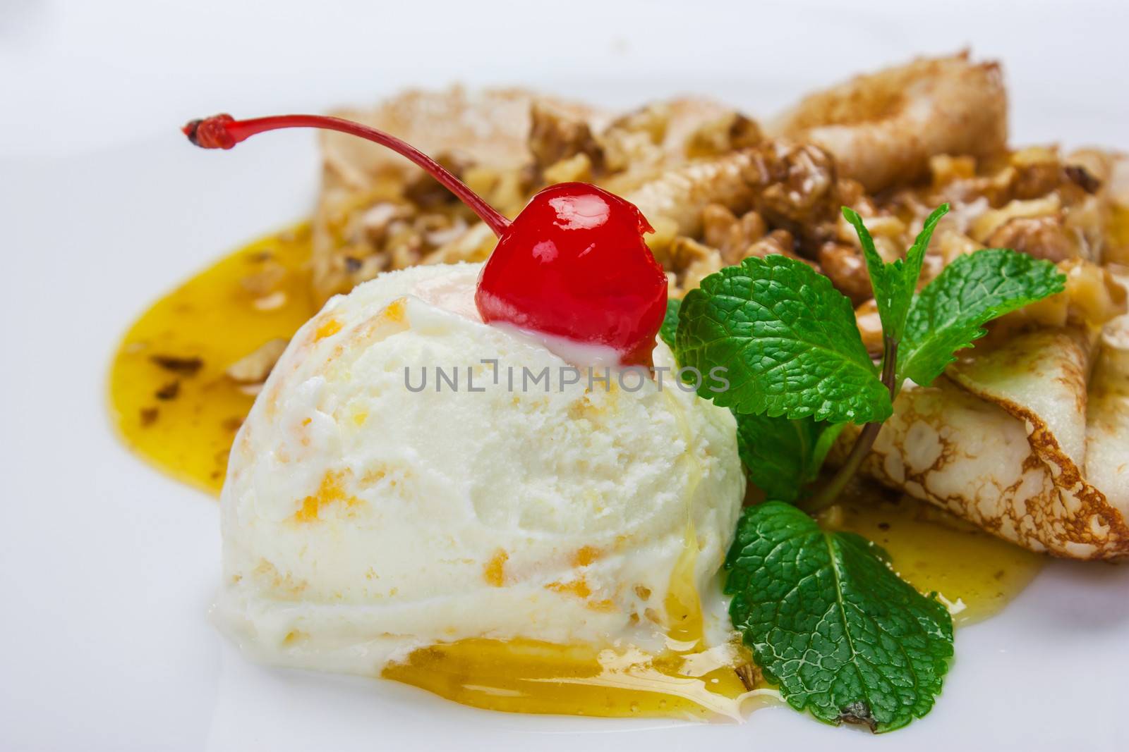 Ice-cream pancakes with honey by oleg_zhukov