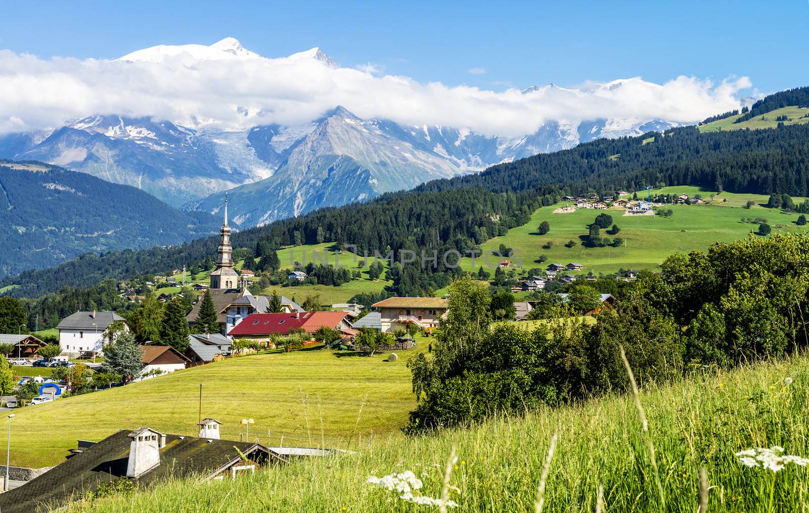 combloux village and Mont Blanc by ventdusud