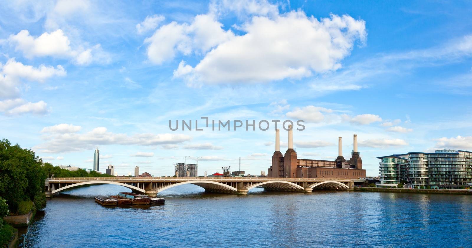 Panoramic view of Grosvenor Bridge with abandonded Battersea power station in London